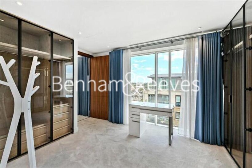 Faulkner House, Fulham Reach W6 3 bed apartment to rent - £25,000 pcm (£5,769 pw)