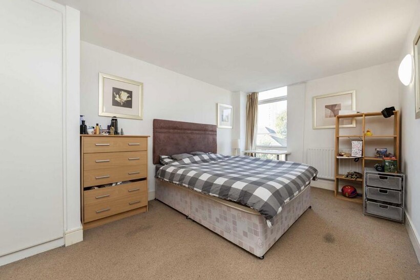 Cassilis Road, London E14 3 bed flat to rent - £3,198 pcm (£738 pw)