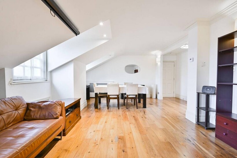 York Place Mansions, Marylebone... 3 bed flat to rent - £6,067 pcm (£1,400 pw)