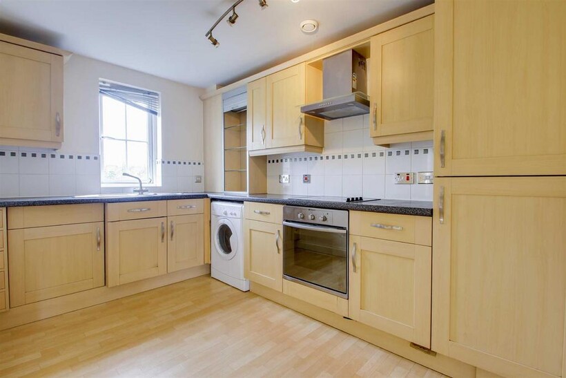 Harlow Crescent, Oxley Park 2 bed apartment to rent - £1,175 pcm (£271 pw)