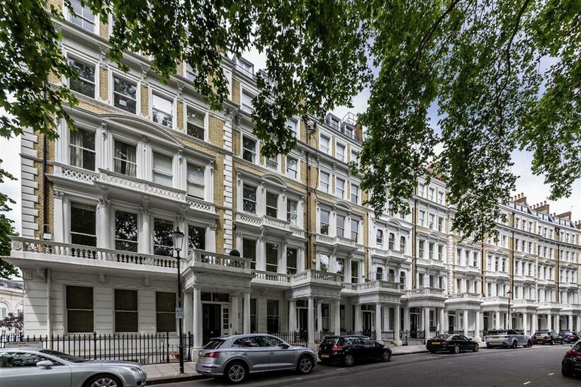 Courtfield Gardens, London SW5 3 bed flat to rent - £5,178 pcm (£1,195 pw)