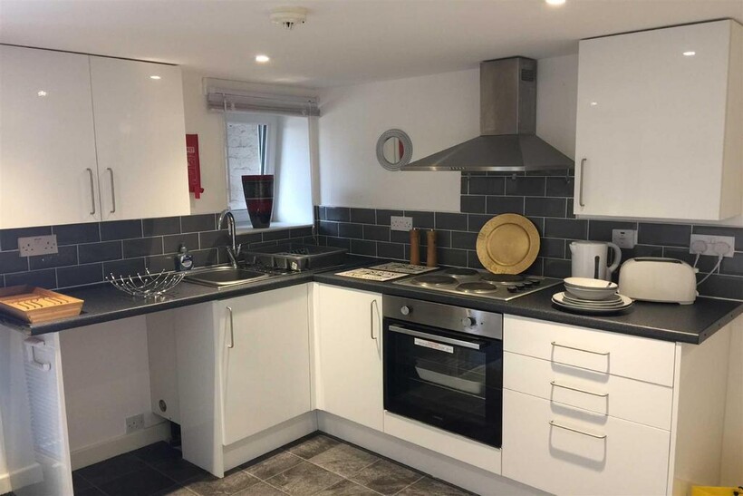 Austhorpe Road, Leeds 1 bed flat to rent - £745 pcm (£172 pw)