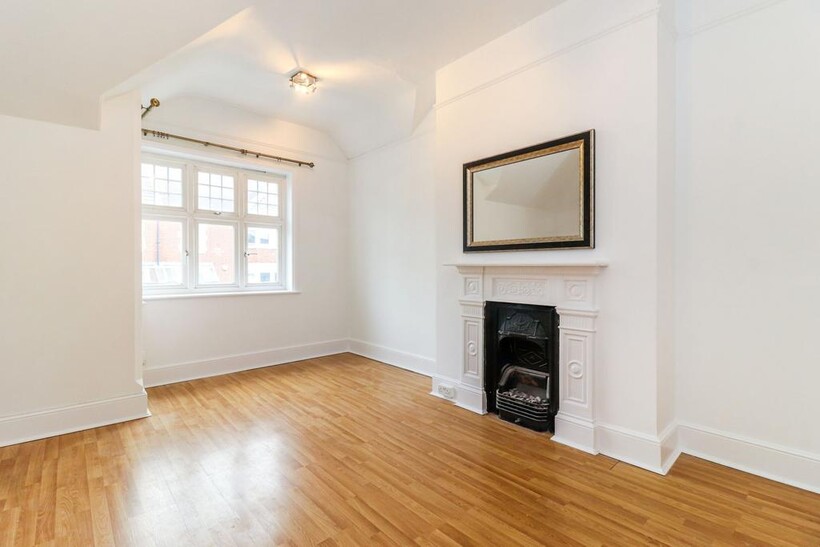 Wellington Road, Watford, WD17 2 bed maisonette to rent - £1,695 pcm (£391 pw)