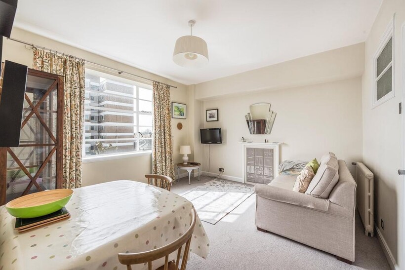 Hamlet Gardens, Hammersmith W6 1 bed flat to rent - £1,699 pcm (£392 pw)