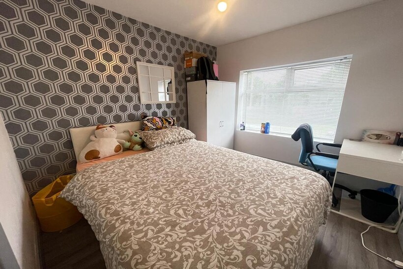 Princess Road, Manchester M20 2 bed flat to rent - £1,040 pcm (£240 pw)