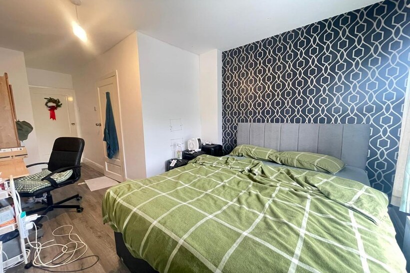 Princess Road, Manchester M20 2 bed flat to rent - £1,040 pcm (£240 pw)