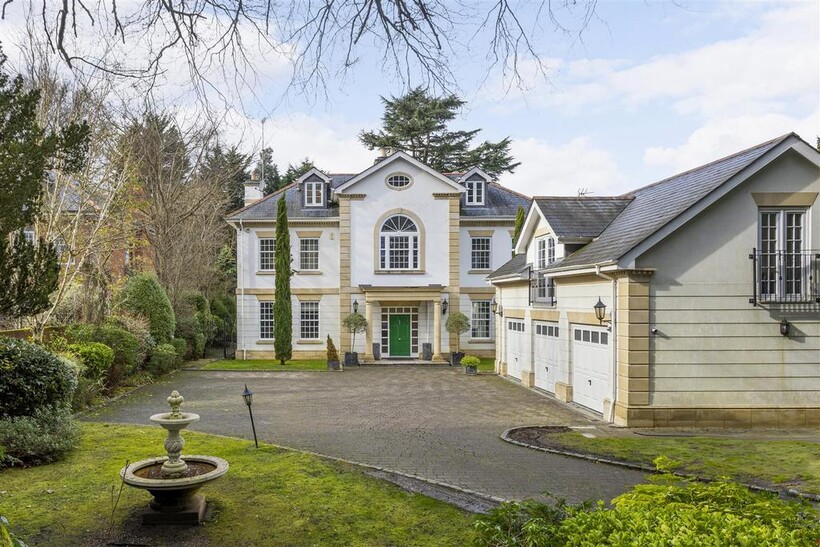 Friary Road, South Ascot 8 bed detached house to rent - £13,500 pcm (£3,115 pw)