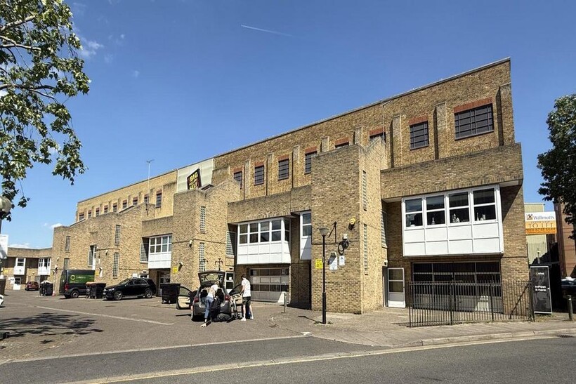 William Morris Way, London, SW6 Property to rent - £688 pcm (£159 pw)