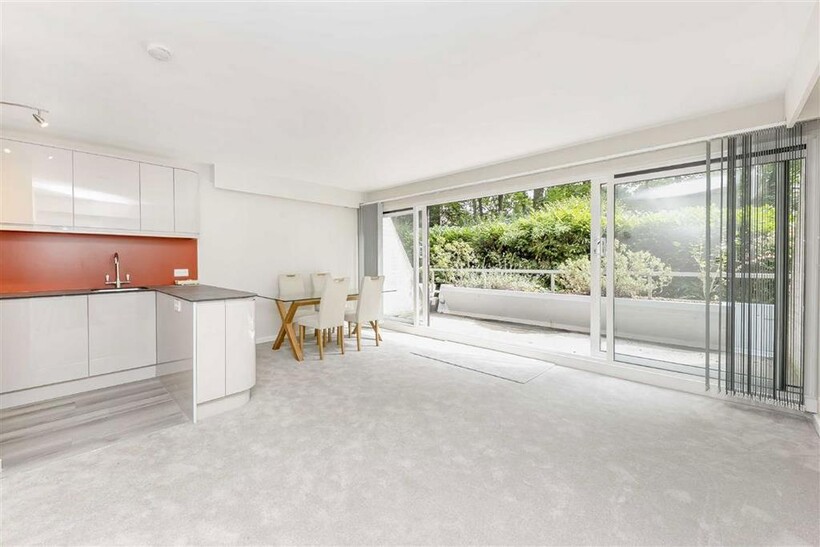 Archery Steps, London W2 2 bed flat to rent - £2,999 pcm (£692 pw)