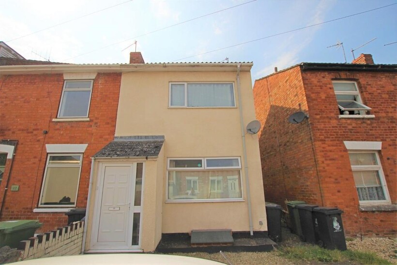Available NOW - 1 Professional Rooms... 4 bed terraced house to rent - £429 pcm (£99 pw)