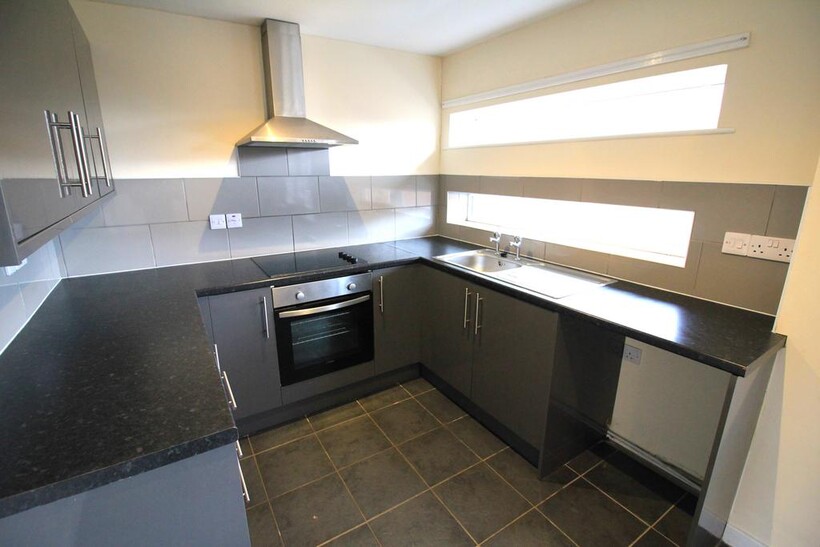 Lingwood Gardens, Lingwood NR13 1 bed apartment to rent - £825 pcm (£190 pw)