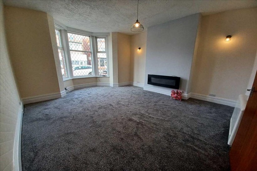 St Andrews Road South, St Annes 2 bed apartment to rent - £745 pcm (£172 pw)