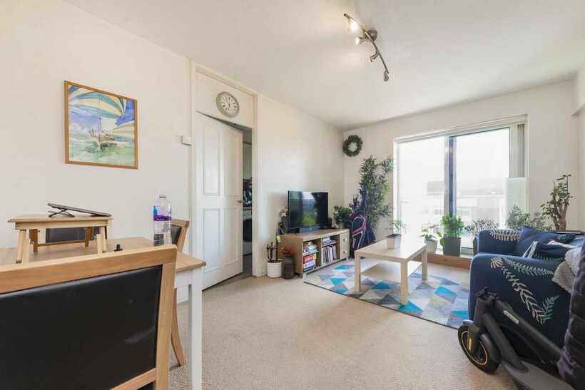 Primrose Hill Road, London NW3 1 bed flat to rent - £2,197 pcm (£507 pw)
