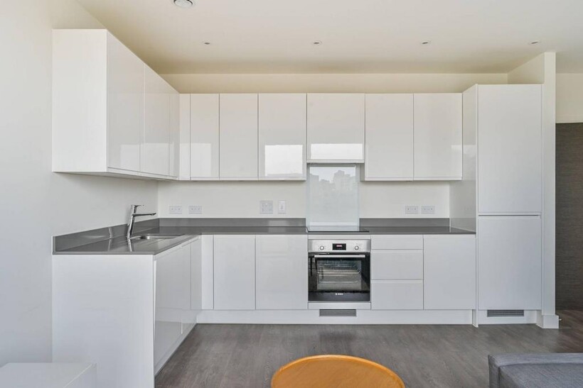 Barrell Makers House, Canary Wharf... 2 bed flat to rent - £2,492 pcm (£575 pw)