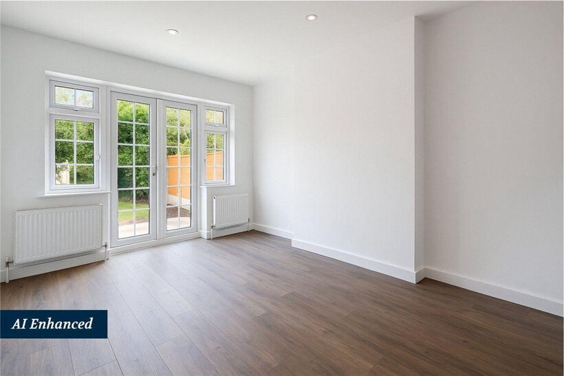 NW2 4 bed flat to rent - £2,999 pcm (£692 pw)