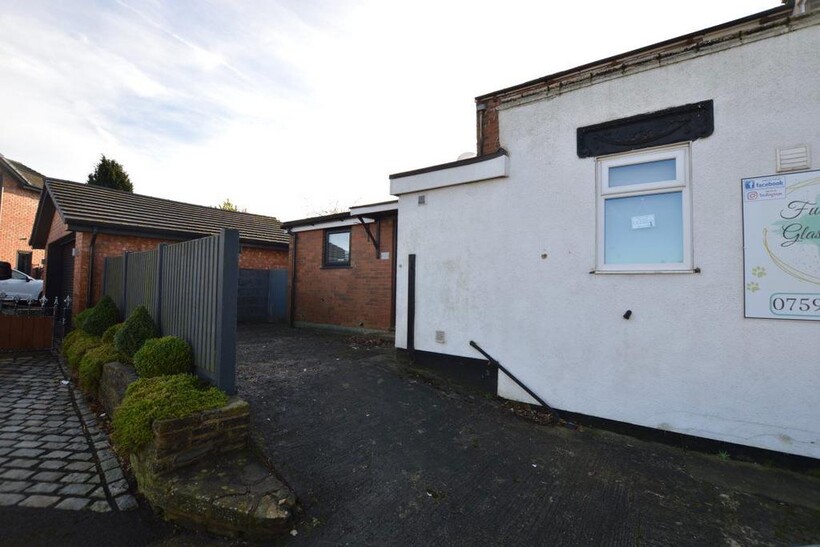 Upholland Road - Rear Room, Wigan Property to rent - £350 pcm (£81 pw)