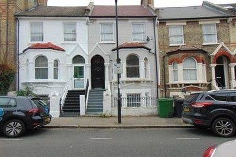 Room 2 Elm Park, London 1 bed in a house share to rent - £950 pcm (£219 pw)