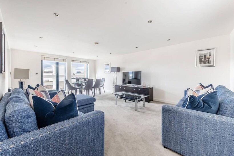 Fulham Road, Chelsea, London, SW3 2 bed flat to rent - £5,092 pcm (£1,175 pw)