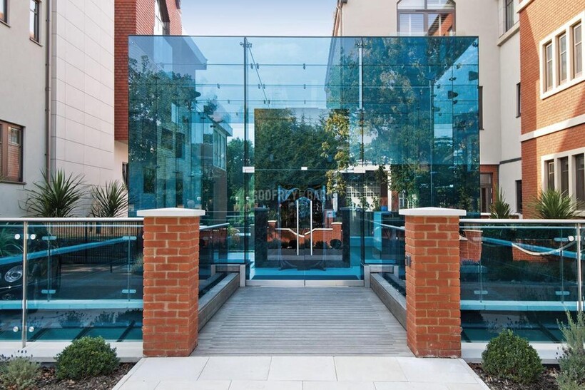London N2 3 bed apartment to rent - £23,833 pcm (£5,500 pw)