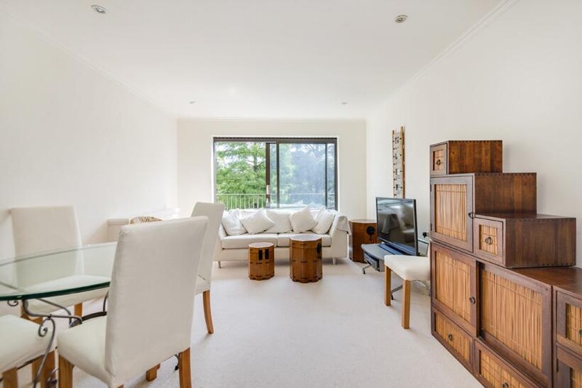 Bridge Lane, London NW11 2 bed flat to rent - £1,842 pcm (£425 pw)
