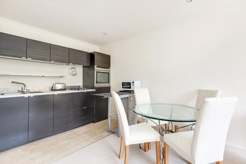 Bridge Lane, London NW11 2 bed flat to rent - £1,842 pcm (£425 pw)