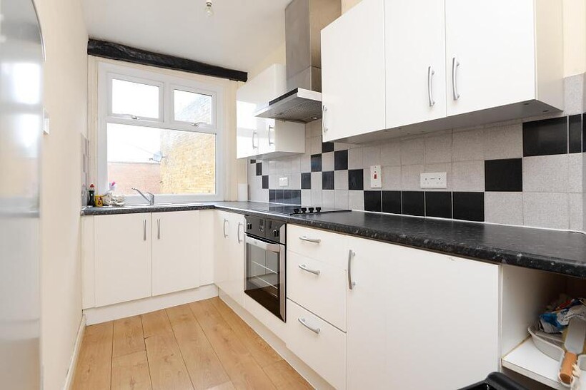 Week Street, Maidstone 3 bed apartment to rent - £1,200 pcm (£277 pw)