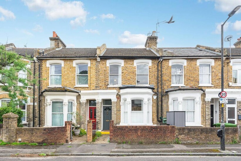 Elcot Avenue, Peckham, London, SE15 1 bed flat to rent - £1,675 pcm (£387 pw)