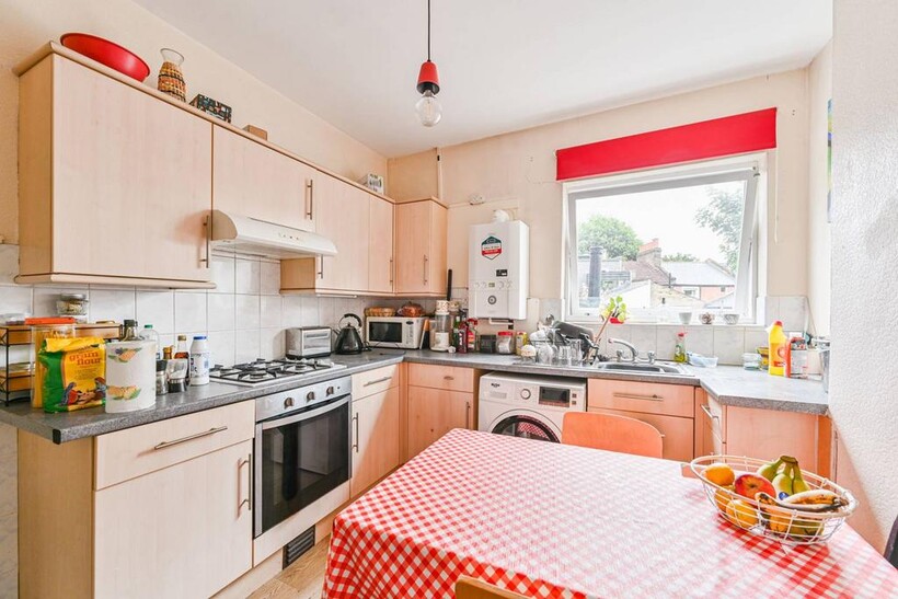 Elcot Avenue, Peckham, London, SE15 1 bed flat to rent - £1,675 pcm (£387 pw)