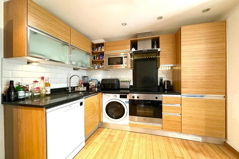 257 Westferry Road, London E14 1 bed apartment to rent - £1,800 pcm (£415 pw)