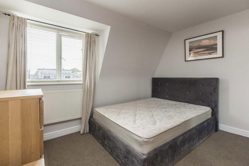 Putney High Street, London SW15 1 bed flat to rent - £1,675 pcm (£387 pw)