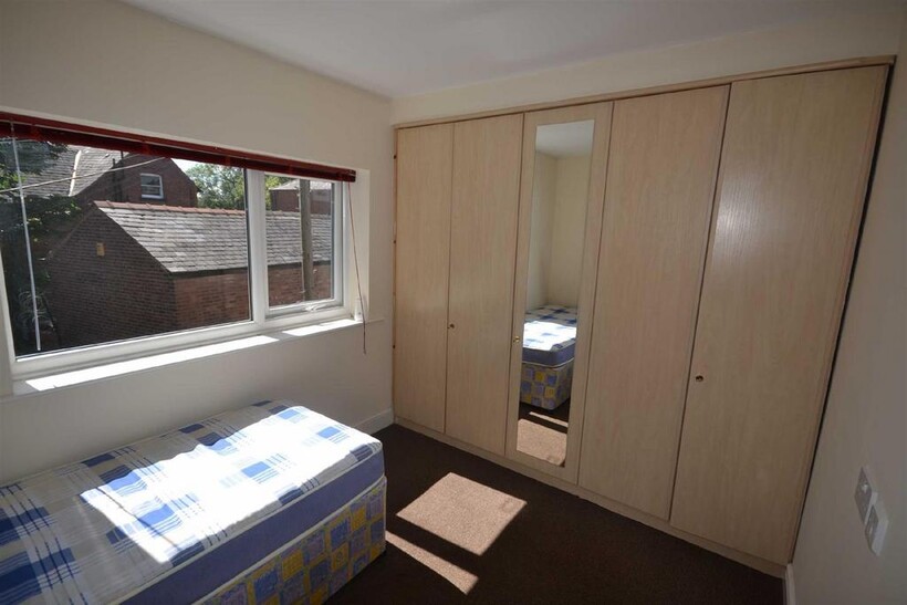 Dicconson Street, Swinley, Wigan, WN1... 1 bed in a house share to rent - £412 pcm (£95 pw)