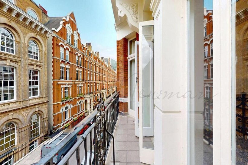 Carlisle Place, London, SW1P 4 bed flat to rent - £4,658 pcm (£1,075 pw)