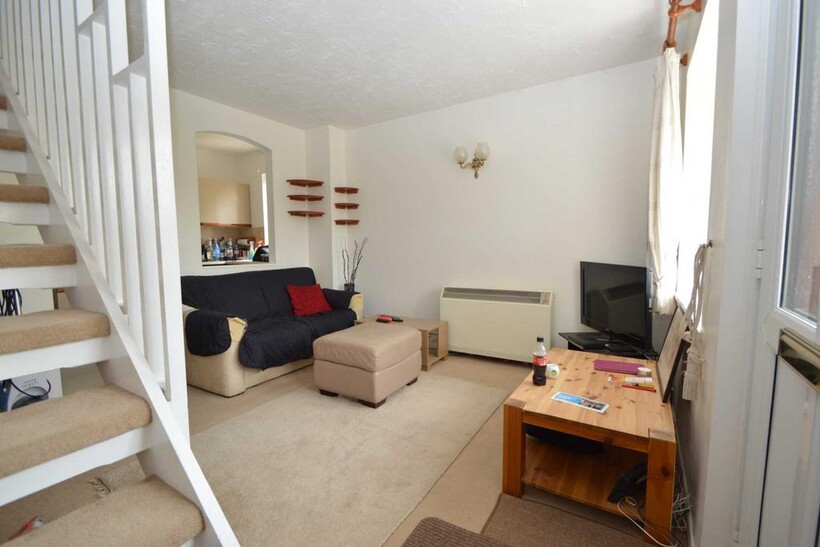 OTTERSHAW 1 bed semi-detached house to rent - £1,175 pcm (£271 pw)