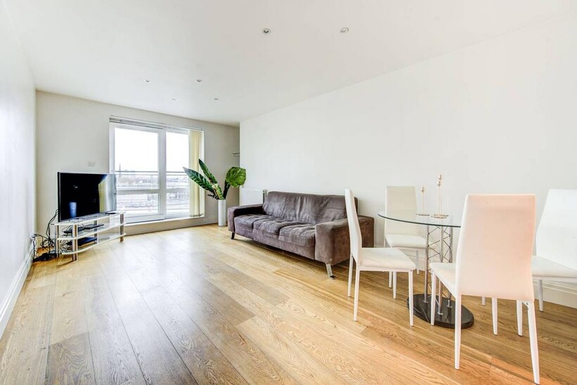 Beckford Close, Kensington, London, W14 2 bed flat to rent - £3,445 pcm (£795 pw)