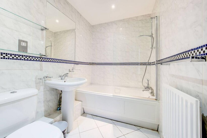 Beckford Close, Kensington, London, W14 2 bed flat to rent - £3,445 pcm (£795 pw)