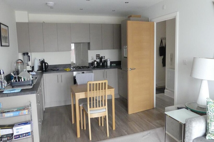 Cameo Court, Aylesbury HP18 2 bed flat to rent - £1,340 pcm (£309 pw)