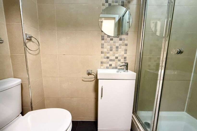 Conway Street, Stoke-On-Trent ST4 2 bed terraced house to rent - £368 pcm (£85 pw)
