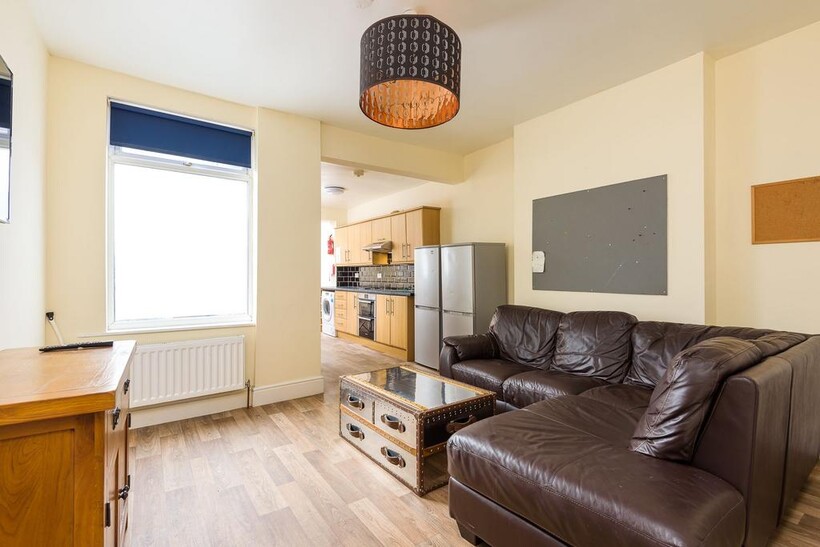 42 Harefield Road, Ecclesall 4 bed house share to rent - £399 pcm (£92 pw)
