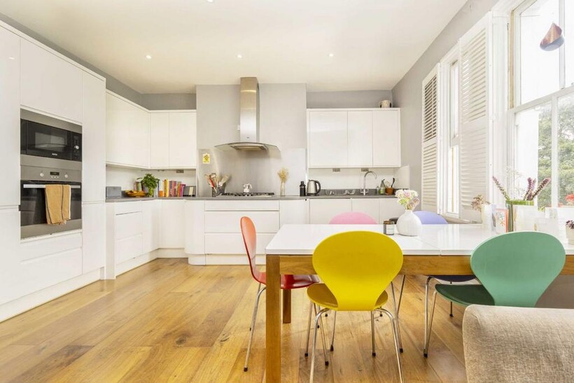 Oseney Crescent, London NW5 4 bed flat to rent - £4,996 pcm (£1,153 pw)