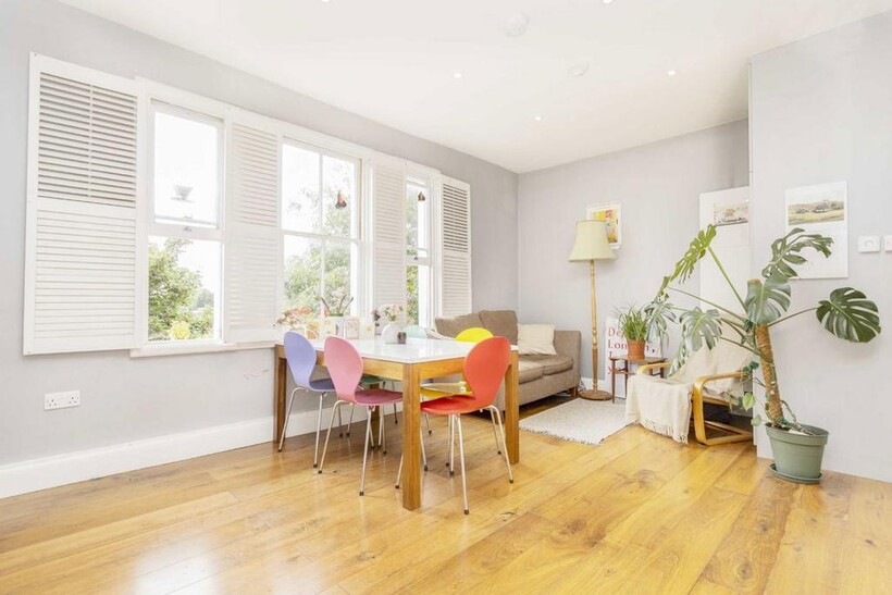 Oseney Crescent, London NW5 4 bed flat to rent - £4,996 pcm (£1,153 pw)