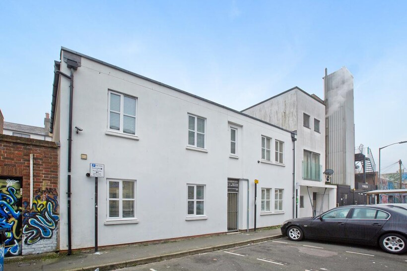Elder Place, Brighton BN1 3 bed terraced house to rent - £2,075 pcm (£479 pw)