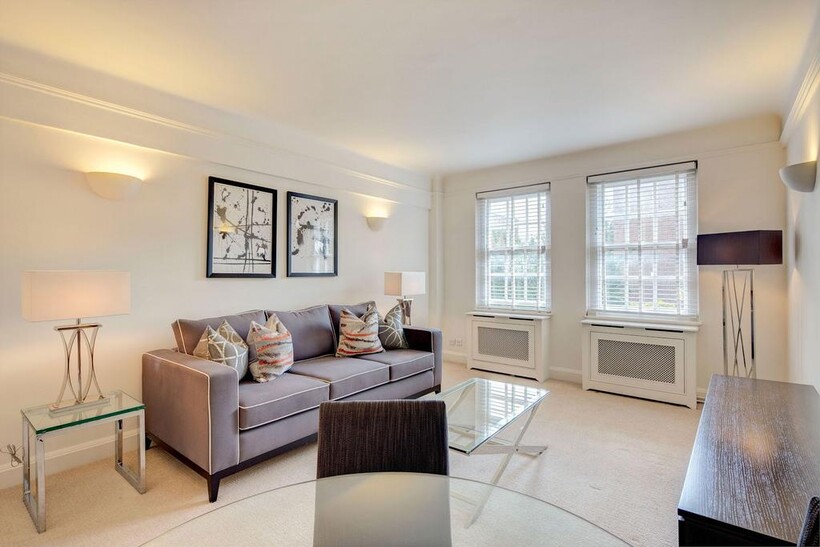 Fulham Road, London SW3 2 bed apartment to rent - £4,030 pcm (£930 pw)