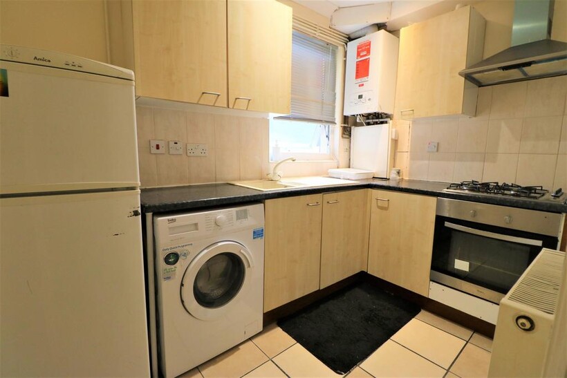 Murchison Road, London E10 1 bed flat to rent - £1,250 pcm (£288 pw)