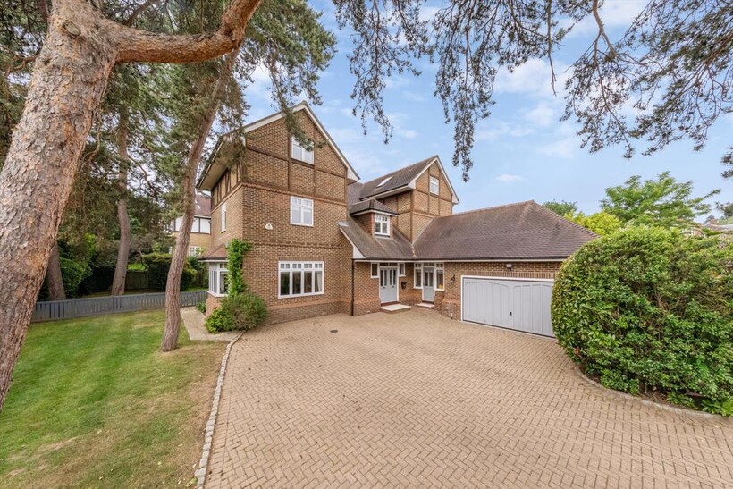 Bathgate Road, Wimbledon, London, SW19 5 bed detached house to rent - £11,000 pcm (£2,538 pw)