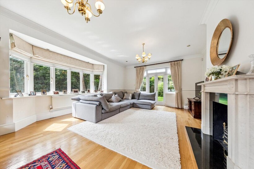 Bathgate Road, Wimbledon, London, SW19 5 bed detached house to rent - £11,000 pcm (£2,538 pw)