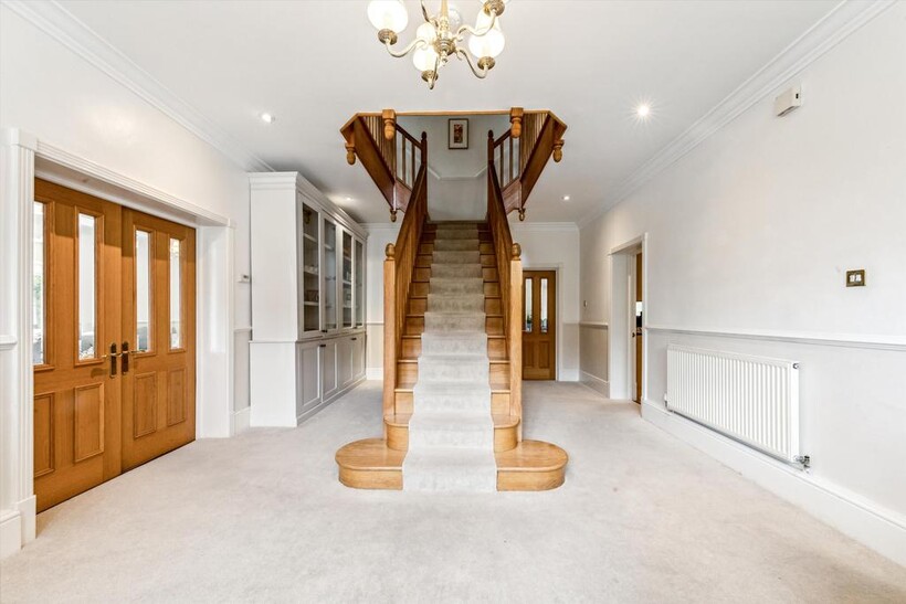 Bathgate Road, Wimbledon, London, SW19 5 bed detached house to rent - £11,000 pcm (£2,538 pw)
