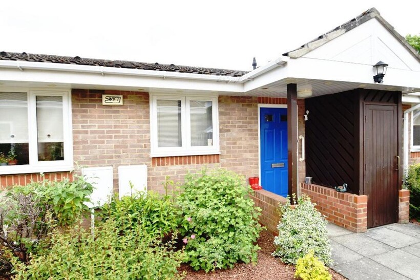 HYLTON COURT - DH1 2 bed bungalow to rent - £820 pcm (£189 pw)