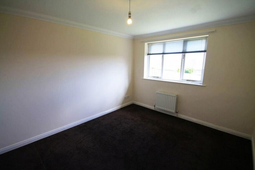 HYLTON COURT - DH1 2 bed bungalow to rent - £820 pcm (£189 pw)