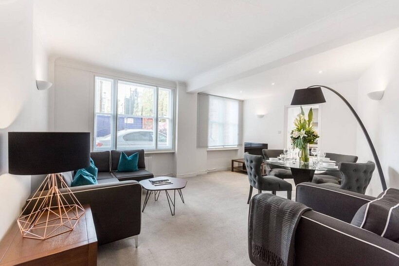 Hill Street, Mayfair, London, W1J 2 bed flat to rent - £5,850 pcm (£1,350 pw)