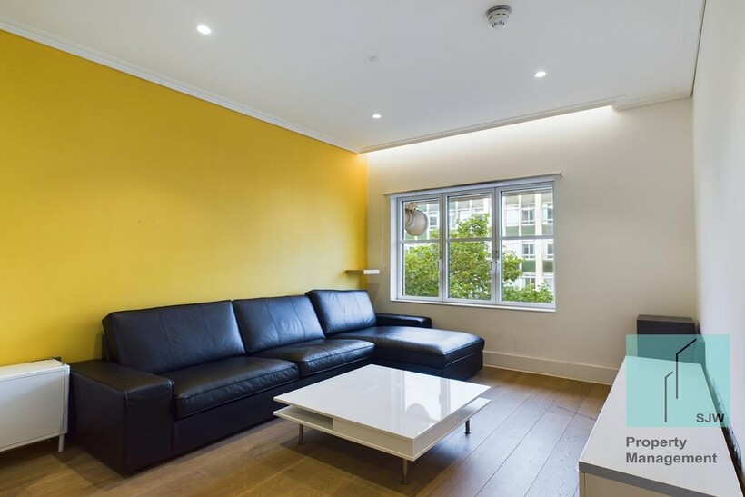 Kingsway, London WC2B 2 bed apartment to rent - £4,350 pcm (£1,004 pw)